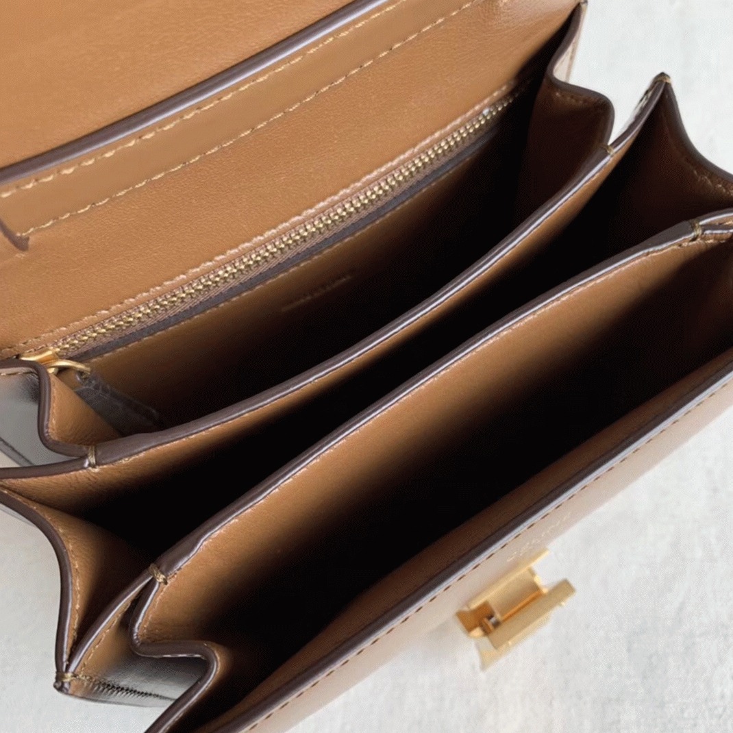 Top Quality Replica Ce1i*e Classic Box Small Bag In Camel