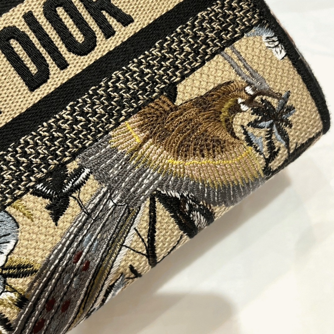 D10r Lady D-Lite Medium Bag Fake in Beige Jardin d Hiver Embroidery