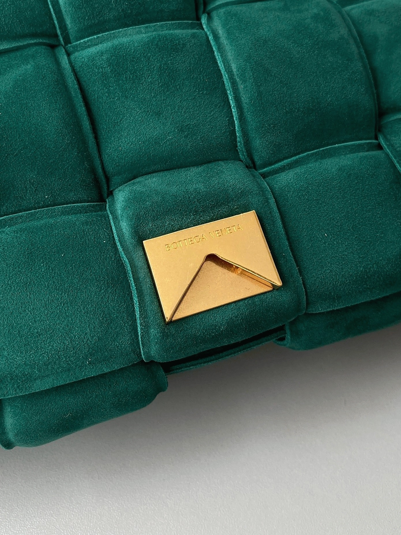Top Quality Fake B0tt*ga Ven*ta Chain Cassette Bag In Green
