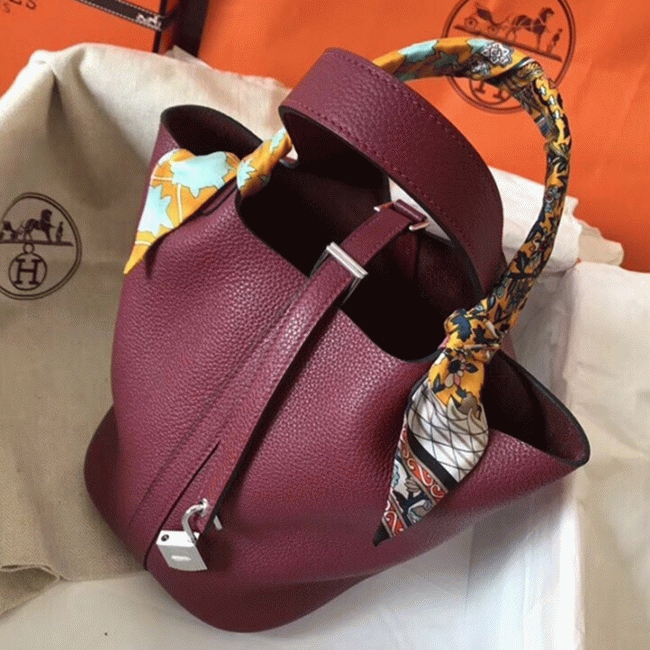 Ruby fake H**me5 Picotin Lock 22cm handbag