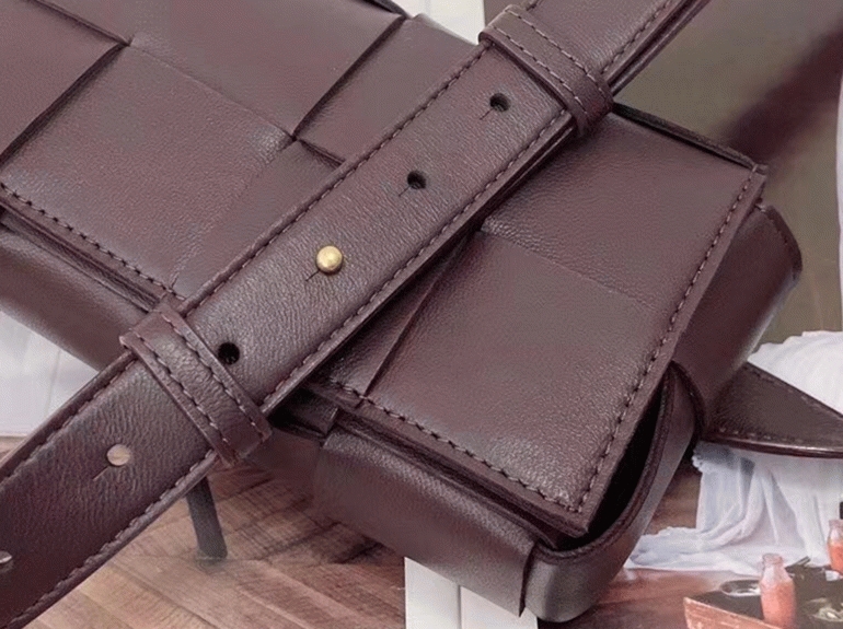 Replica B0tt*ga Ven*ta Cassette Belt Bag Grape