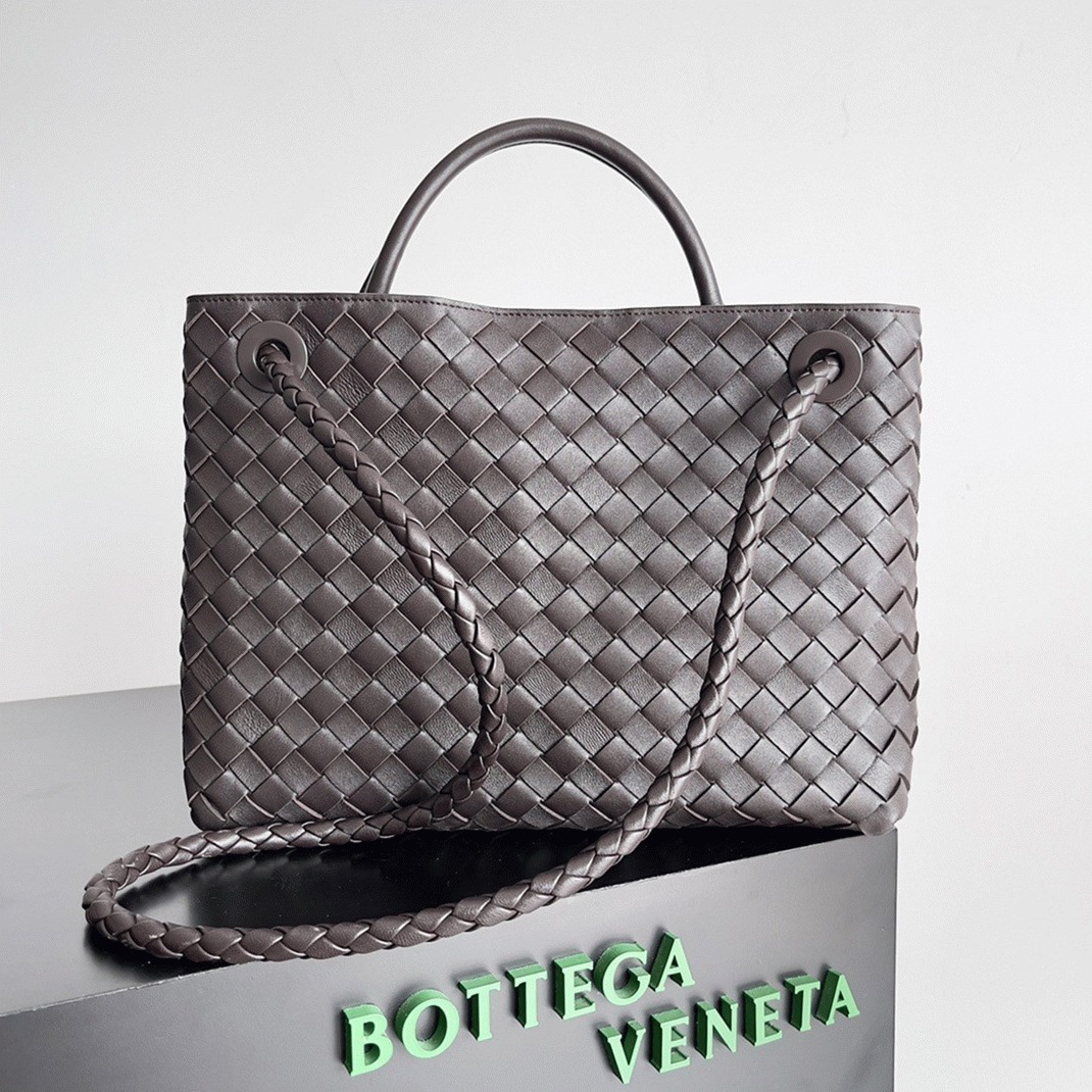 Fake B0tt*ga Ven*ta Medium Andiamo Bag Fondant