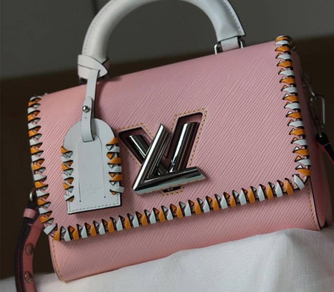 L0vis Vvtt0n Epi Leather Twist MM Bag In Rose Bellerin Pink With Braided Edges Flap