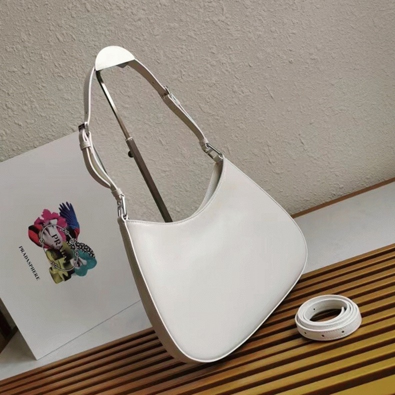 White Pra*a Cleo Large Bag Fake
