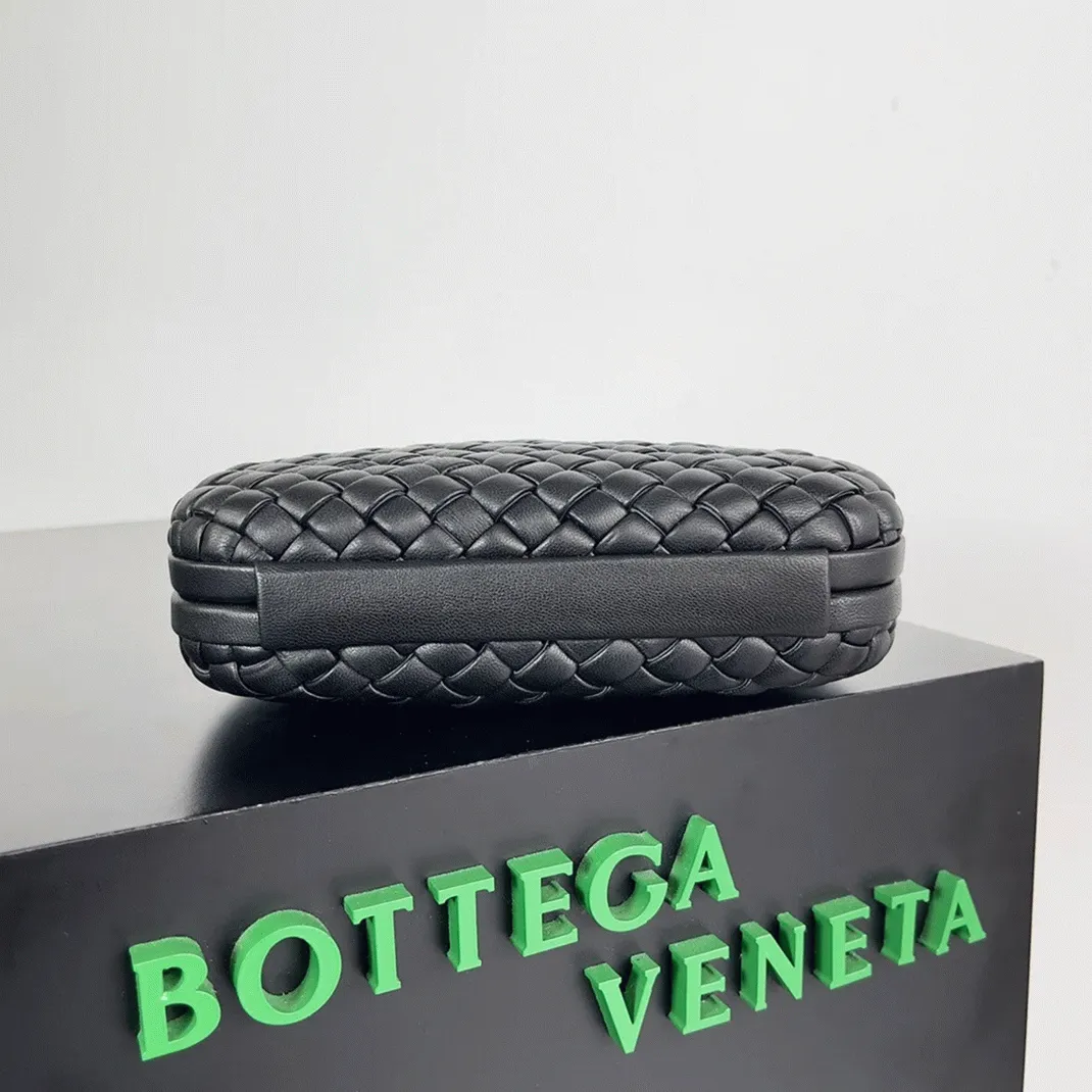 Fake B0tt*ga Ven*ta Knot Minaudiere Clutch Black