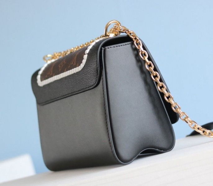 L0vis Vvtt0n Twist MM Canvas Trompe loeil Braid Bag In Black