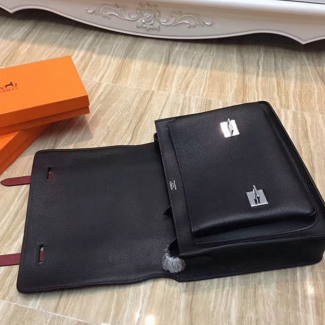 Black Fake Designer H**me5 Steve Messenger Bag