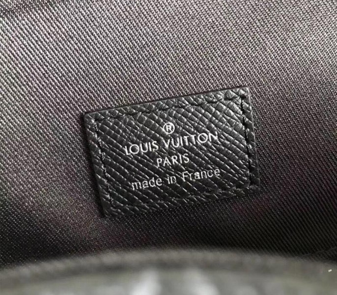 L0vis Vvtt0n Taiga Leather Outdoor Backpack In Eclipse Black