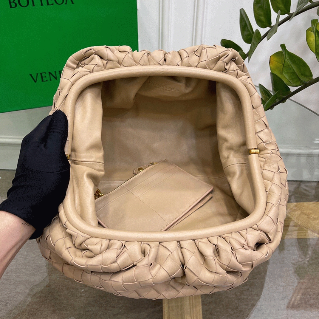 Fake B0tt*ga Ven*ta Large Pouch Clutch Bag Beige