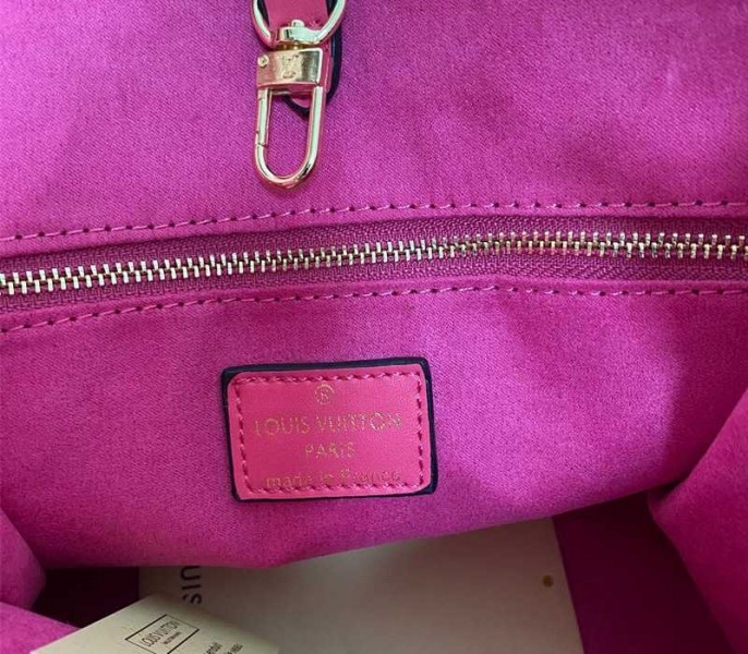 L0vis Vvtt0n Monogram Empreinte Leather Onthego PM Bag In Freesia Pink