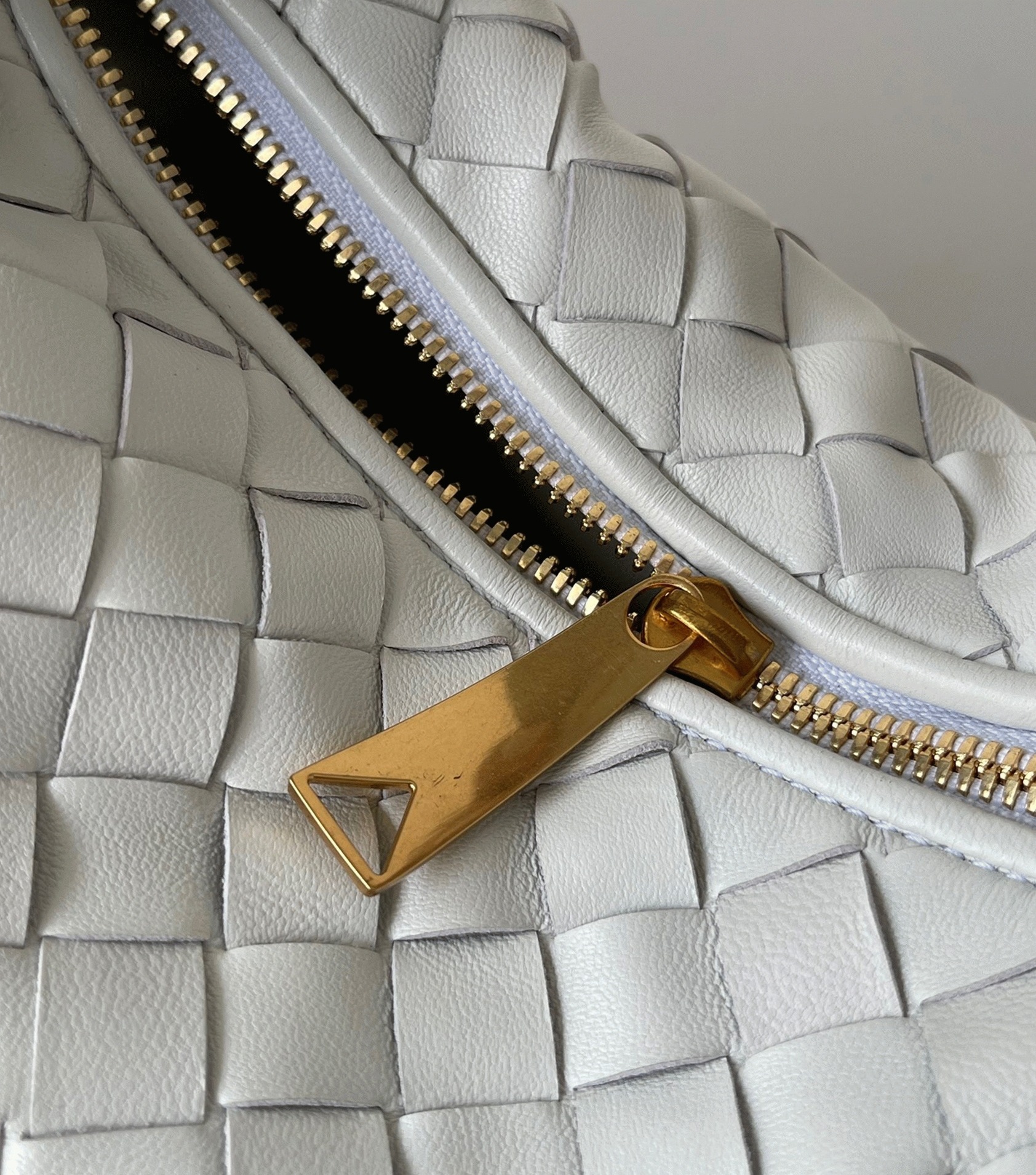 Fake B0tt*ga Ven*ta BV Jodie Mini Bag White