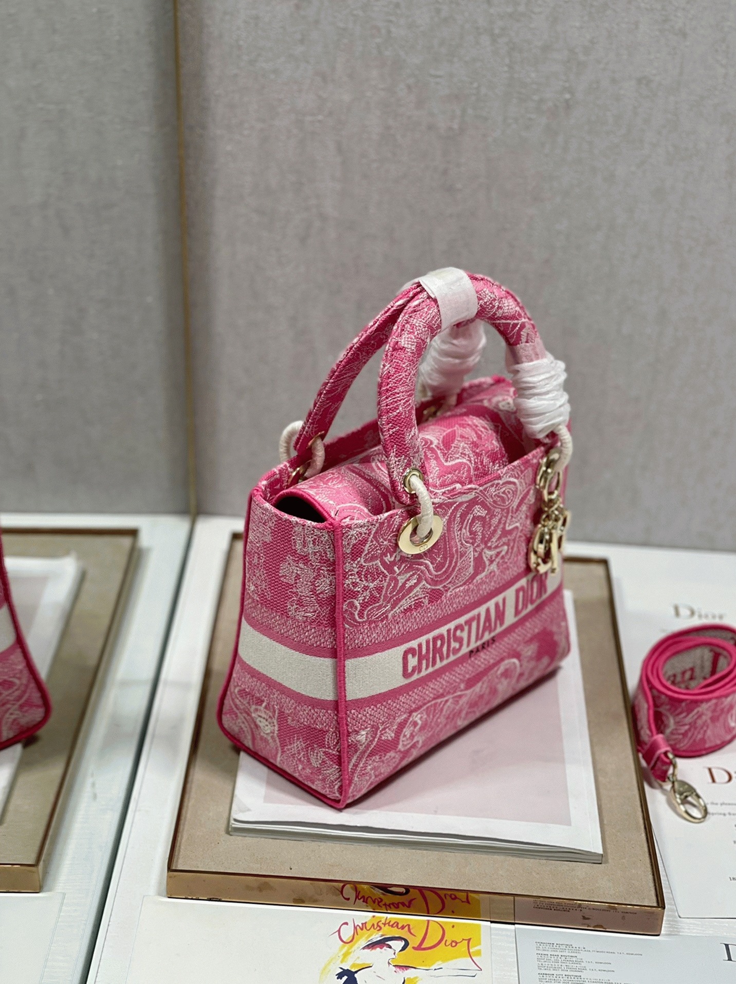 D10r Lady D-Lite Medium Bag Replica in Fluorescent Pink Toile de Jouy Reverse Embroidery