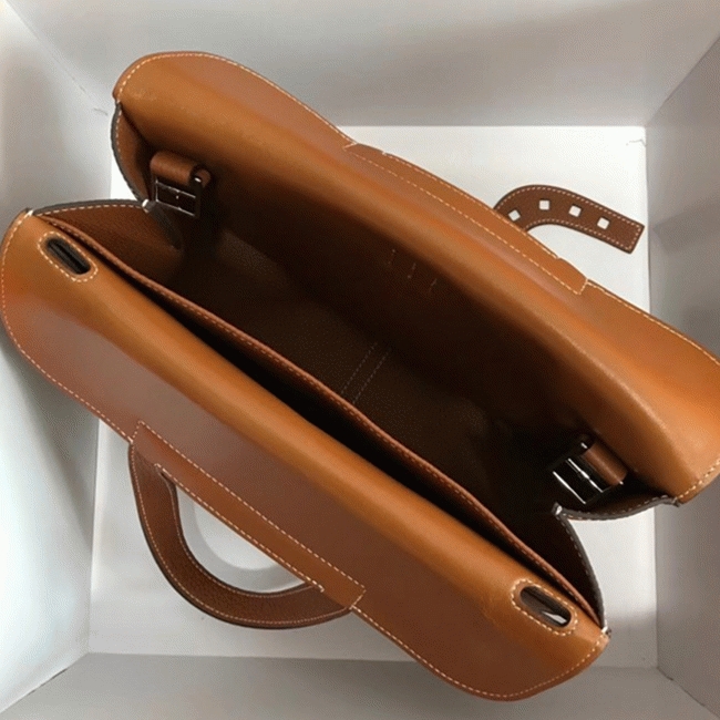 Brown Knockoff H**me5 Halzan Classic Leather Handbag
