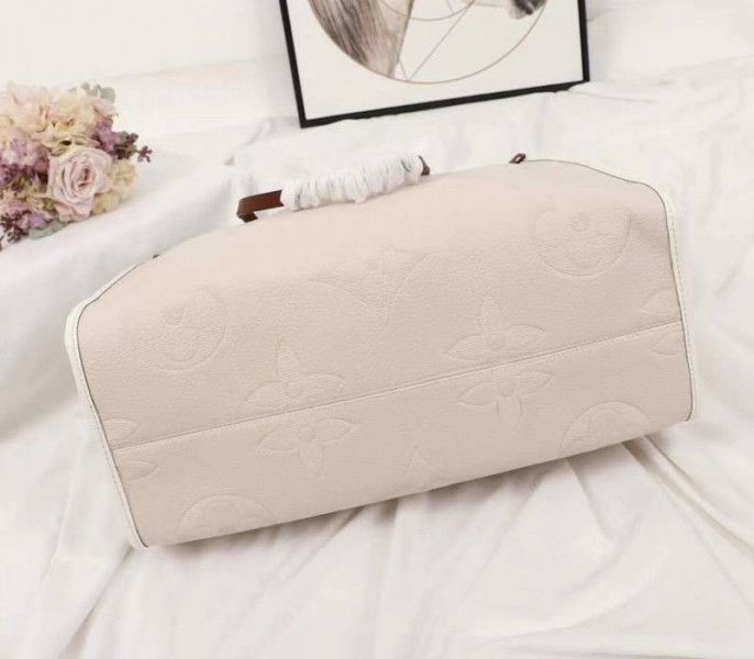 L0vis Vvtt0n Monogram Empreinte Giant Onthego GM Tote In Cream – Brown