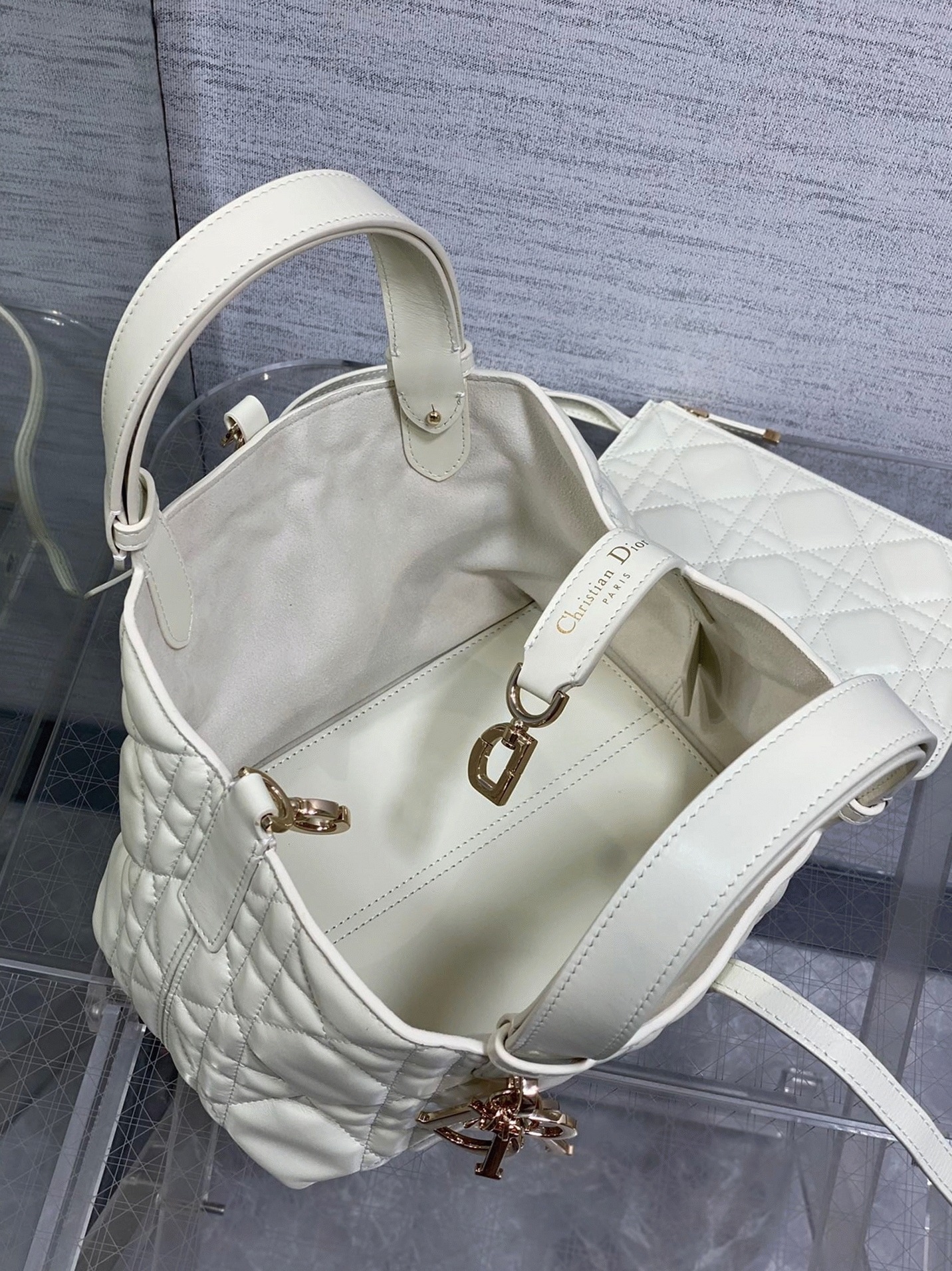 D10r Toujours Small Bag Knockoff in White Macrocannage Calfskin