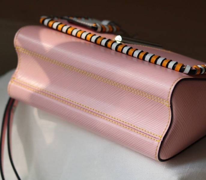 L0vis Vvtt0n Epi Leather Twist MM Bag In Rose Bellerin Pink With Braided Edges Flap