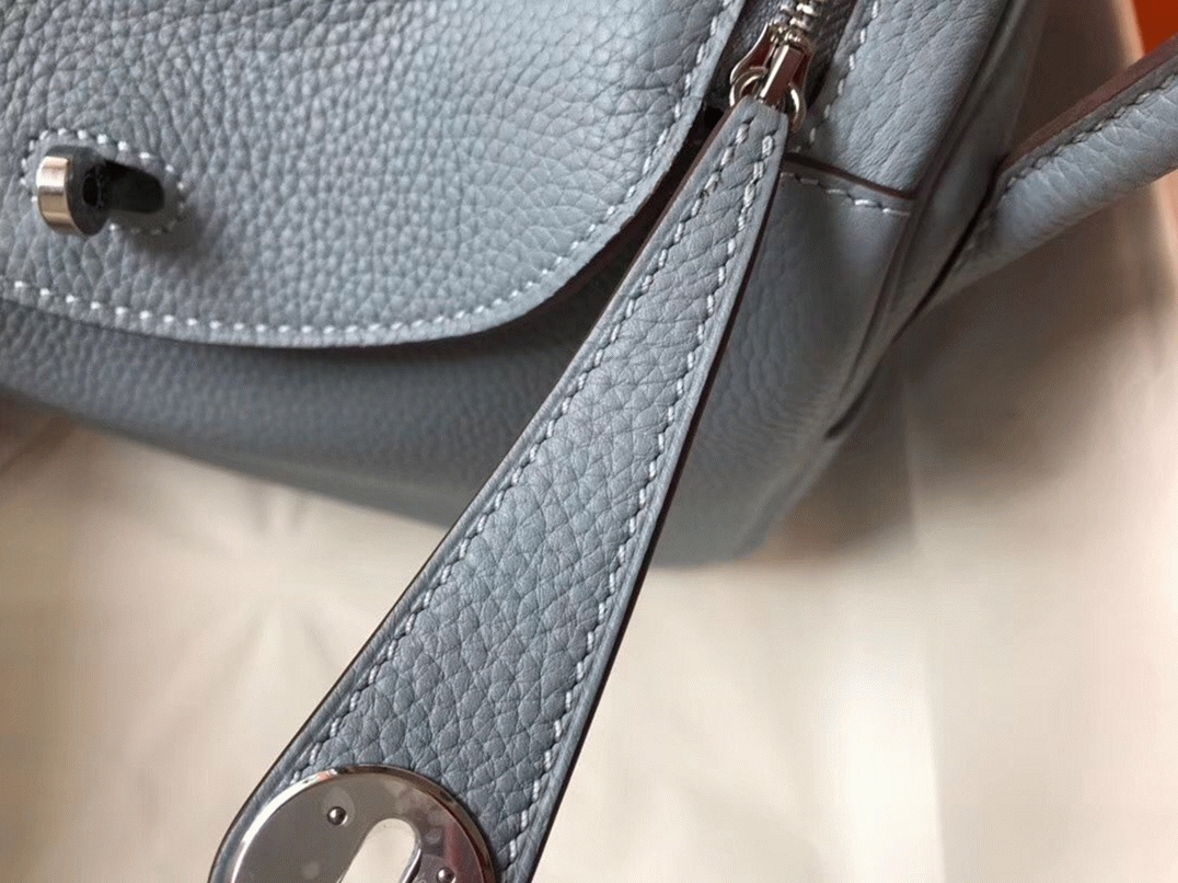 Replica H**me5 Lindy 26cm handbag in blue lin