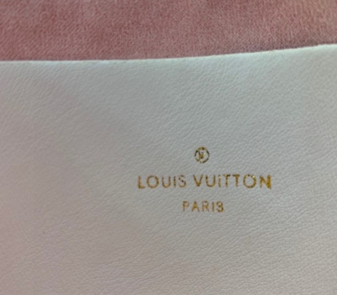L0vis Vvtt0n Coussin Pochette In Cream