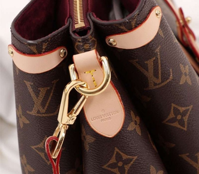 L0vis Vvtt0n Monogram Canvas Soufflot MM Bag