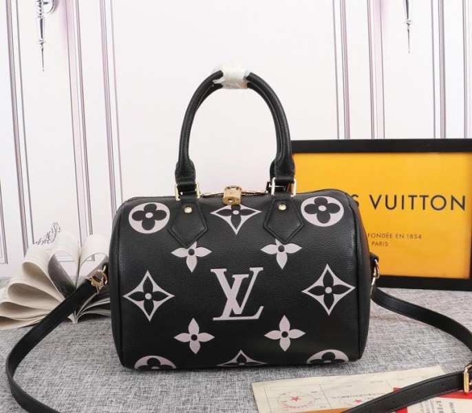 L0vis Vvtt0n Bicolor Monogram Empreinte Leather Speedy Bandouliere 25 Handbag In Black And Lilac