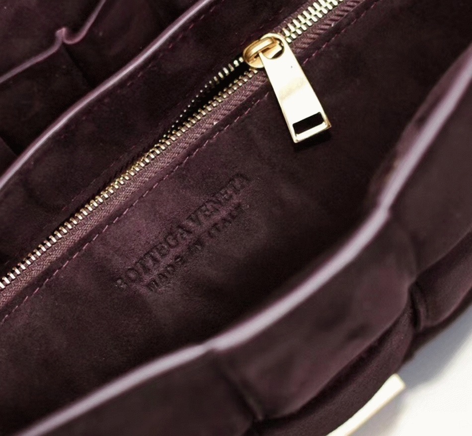 Top Quality Replica B0tt*ga Ven*ta Chain Cassette Bag In Fondant