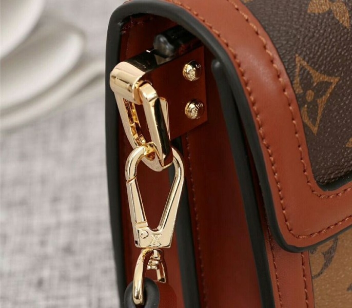 L0vis Vvtt0n Monogram Reverse Canvas Mini Dauphine Bag
