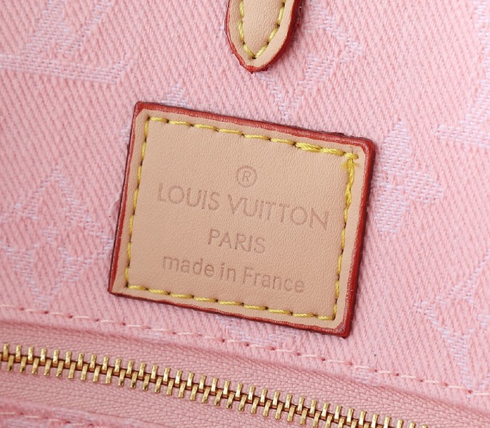monogram De*1m onthego mm in washed pink
