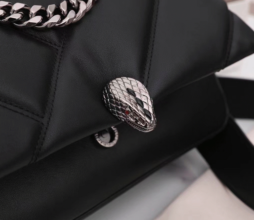 Knockoff Bv1g*ai Serpenti Cabochon Medium Bag Black Calfskin