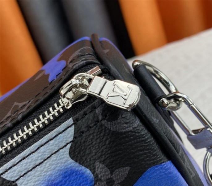 L0vis Vvtt0n Monogram Eclipse Keepall Bandouliere 25 Travel Bag In Blue And Purple Sunrise