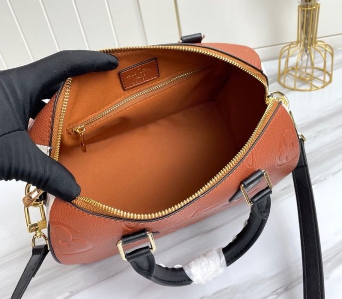 L0vis Vvtt0n Monogram Empreinte Wild At Heart Speedy 25 Bandouliere Handbag In Caramel Brown