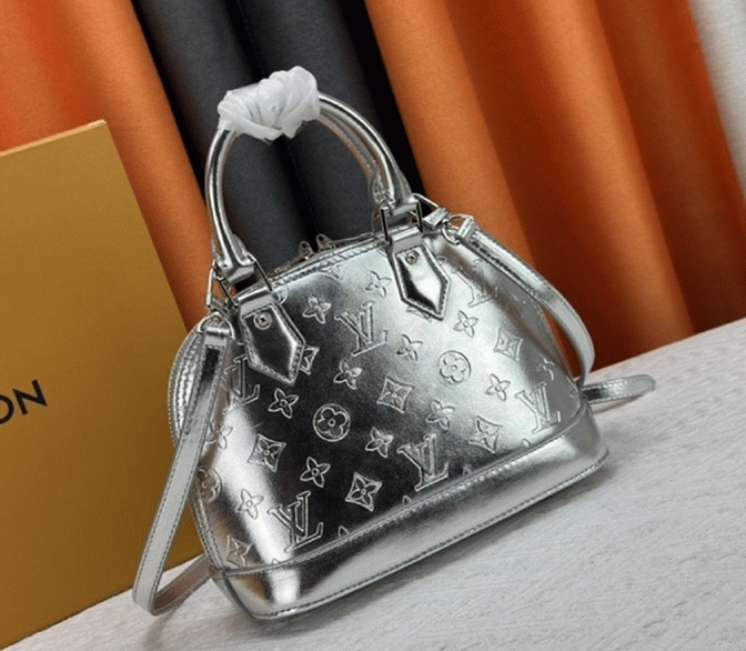 L0vis Vvtt0n Other Monogram Canvas Alma BB
