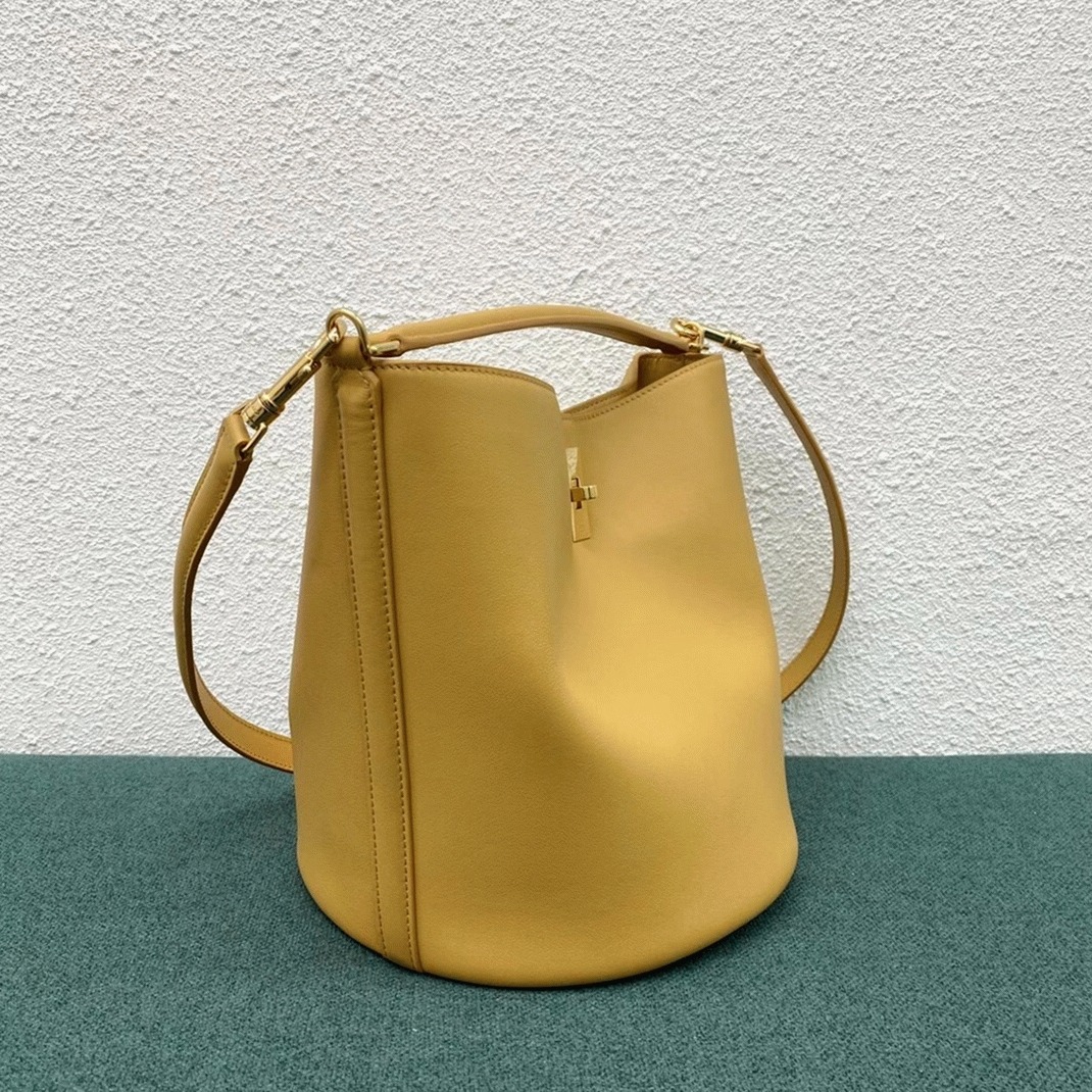 Top Quality Knockoff Ce1i*e Bucket 16 Bag In Yellow Soft Bare Calfskin