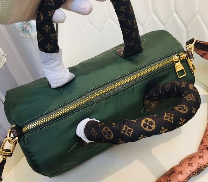 L0vis Vvtt0n Econyl Regenerated Nylon Speedy Bandouliere 30 Handbag In Khaki Green