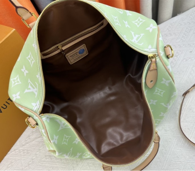 L0vis Vvtt0n Speedy P9 Bandouliere 50 Bag In Light Green