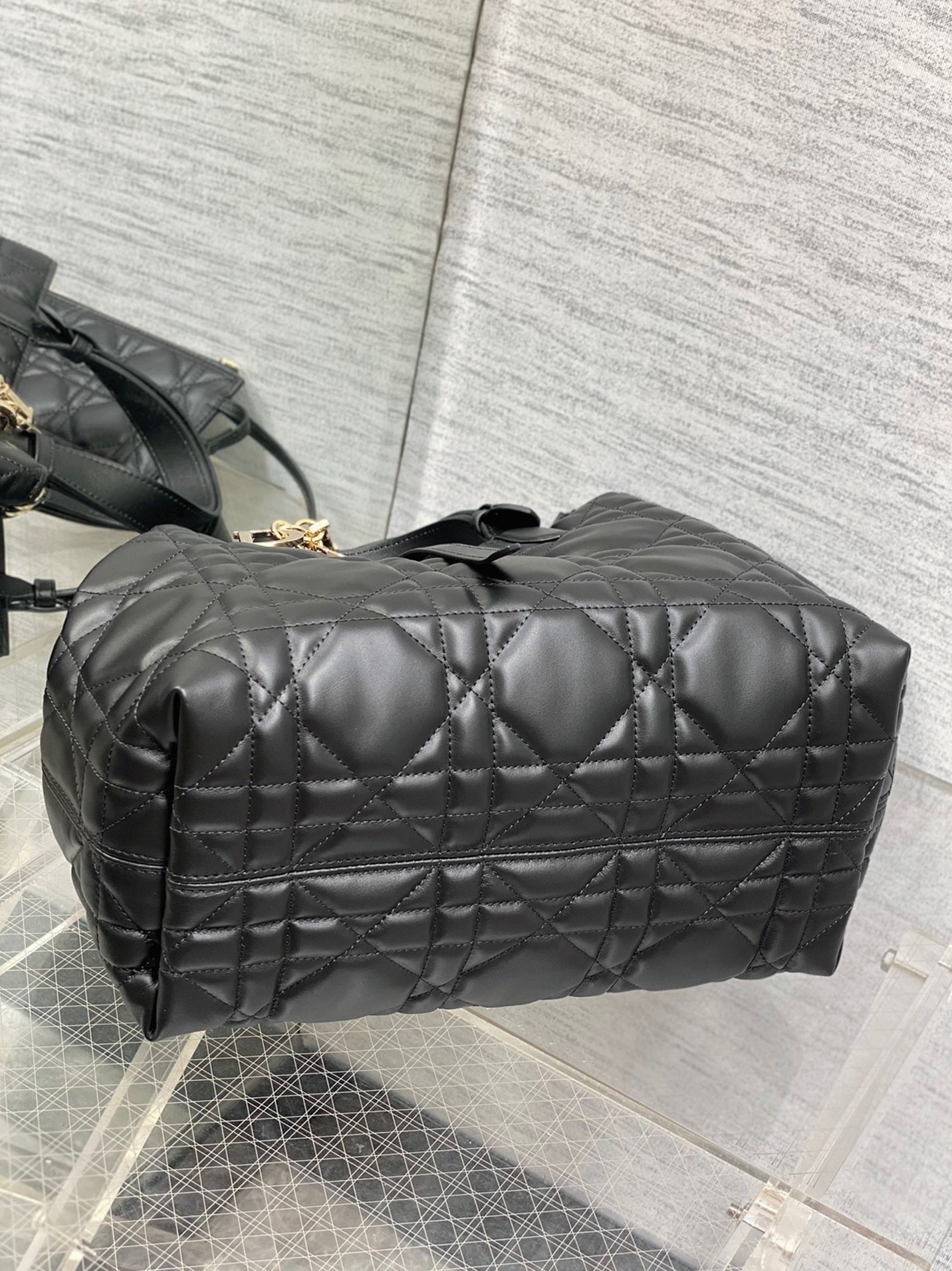 D10r Toujours Medium Bag Replica in Black Macrocannage Calfskin
