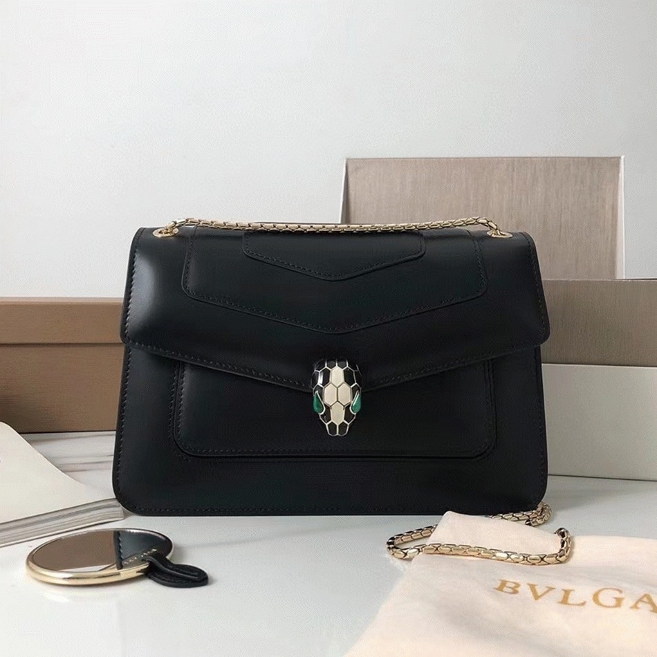Replica Bv1g*ai Serpenti Forever Medium Shoulder Bag Black Calfskin