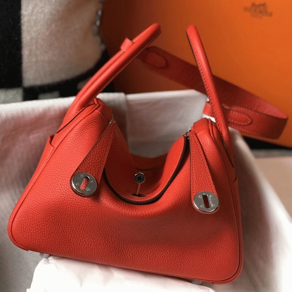 Fake H**me5 Lindy 26cm handbag in red