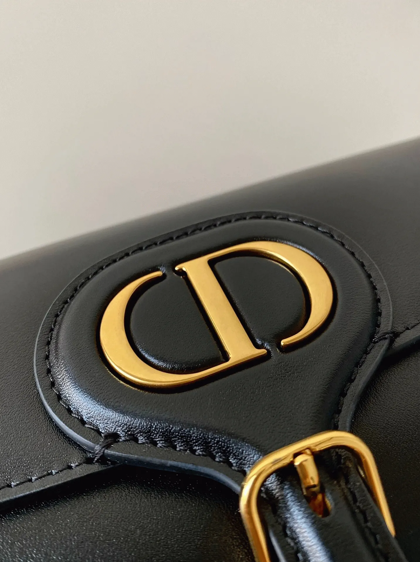 D10r Bobby East-West Bag Imitation in Black