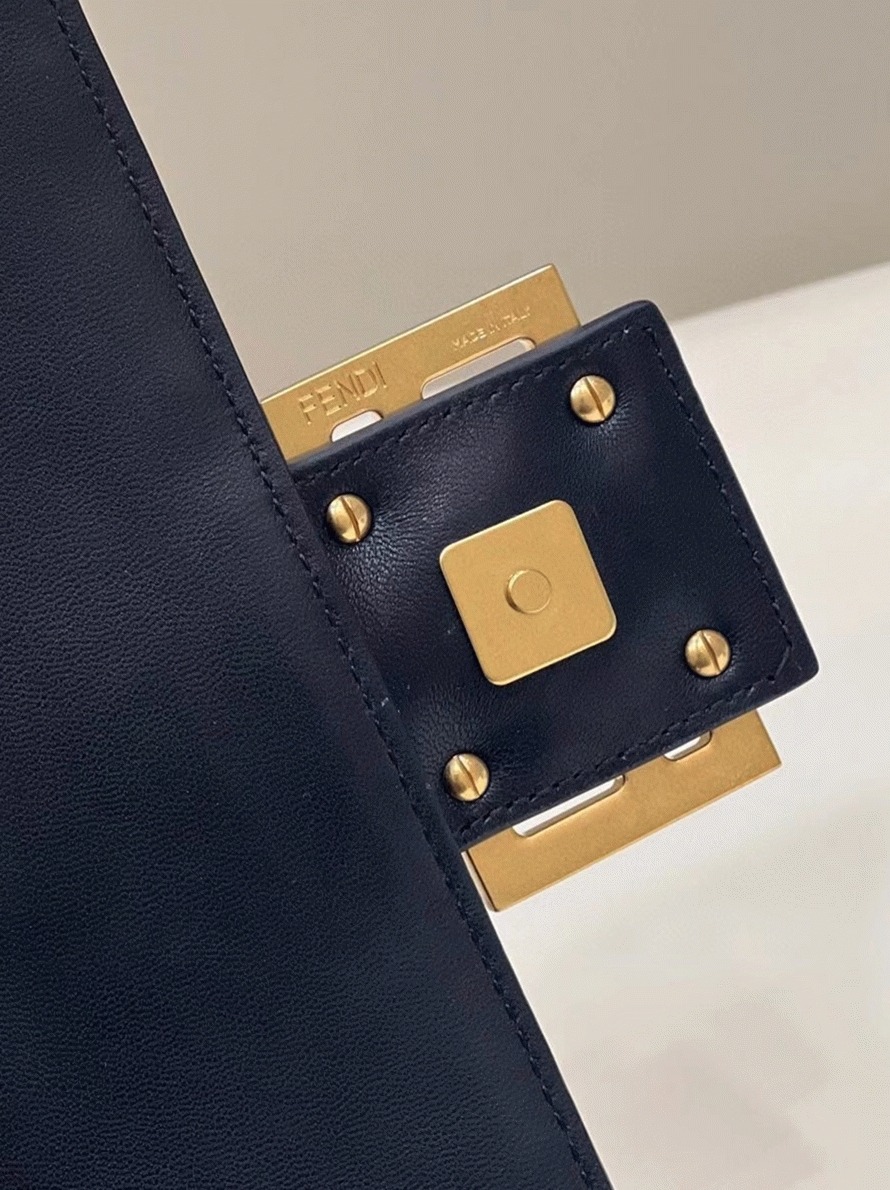 Top Quality Fake F**di Large Baguette Bag In Black FF