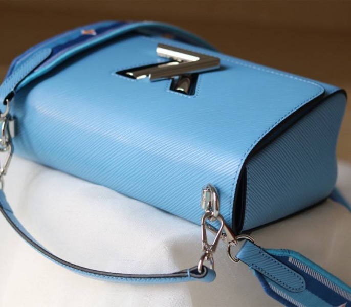L0vis Vvtt0n Epi Leather Twist MM Bag With Jacquard Strap In Bleuet Blue