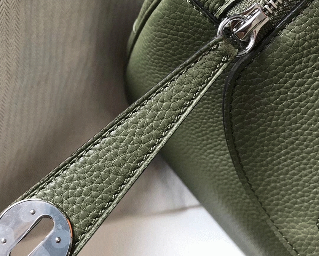 Replica H**me5 Lindy 26cm handbag in canopee