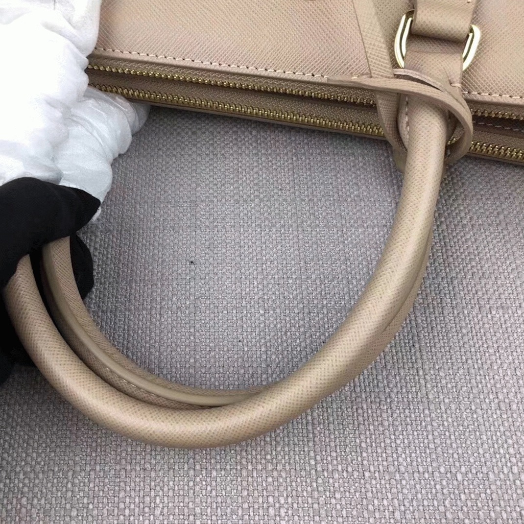 Pra*a Galleria Large Bag Fake in Grey