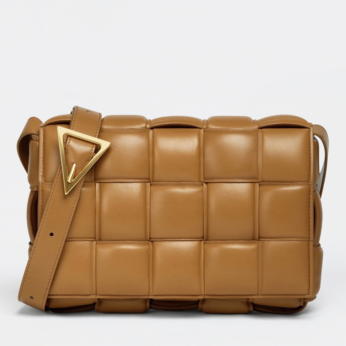 Top Quality Fake B0tt*ga Ven*ta Padded Cassette Bag In Caramel
