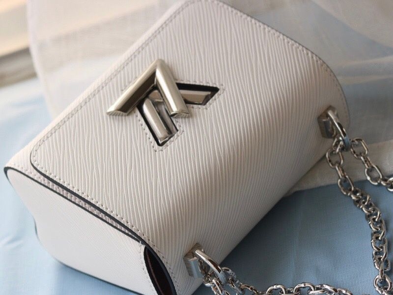 L0vis Vvtt0n Epi Leather Twist Mini Bag In Off-White