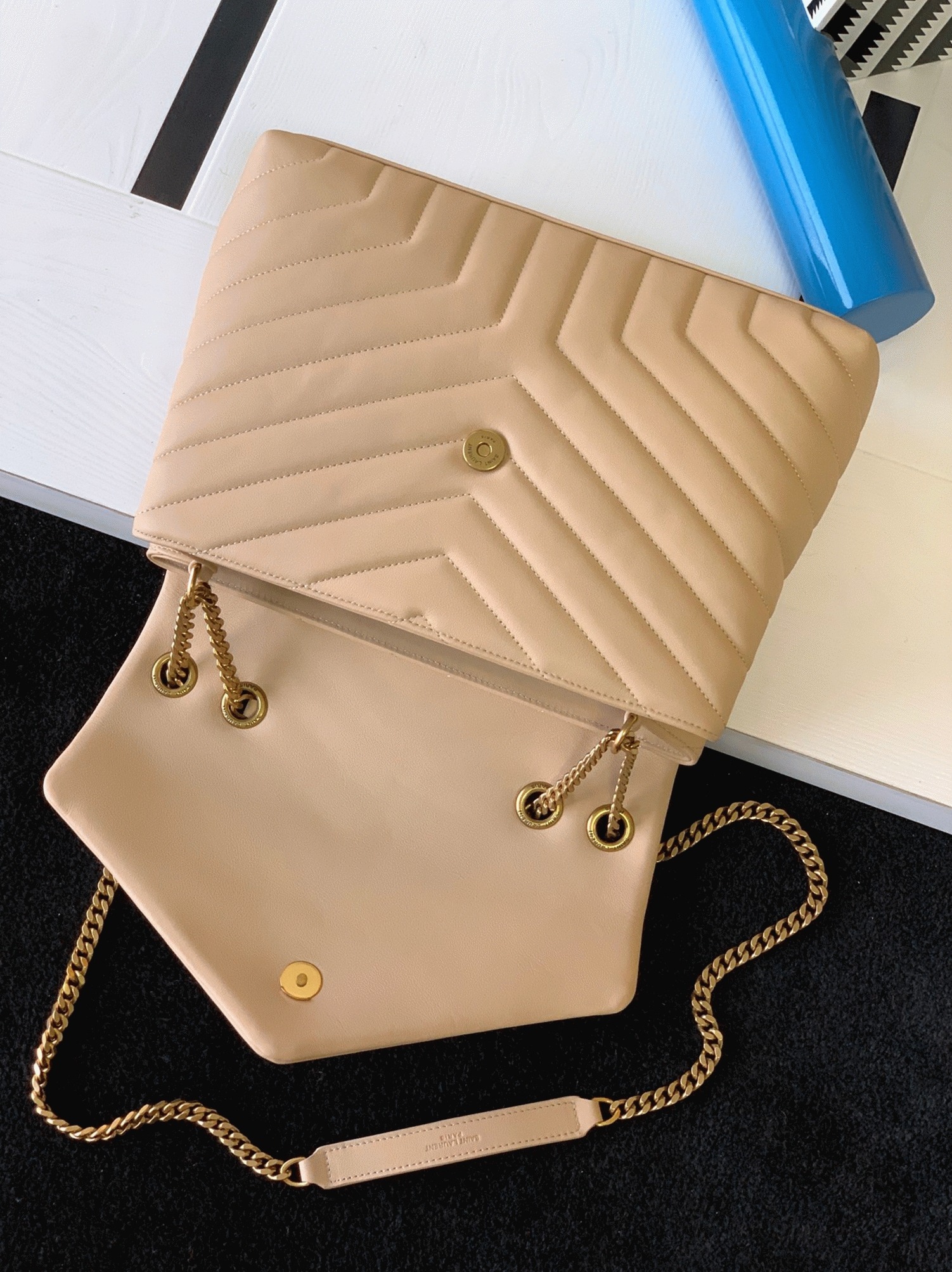 Fake Sa1nt Lau*nt LouLou Medium Chain Bag Beige