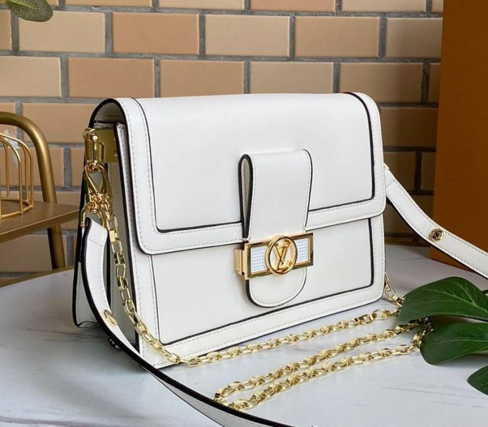 L0vis Vvtt0n Dauphine Lugano MM Off Bag In Off-White