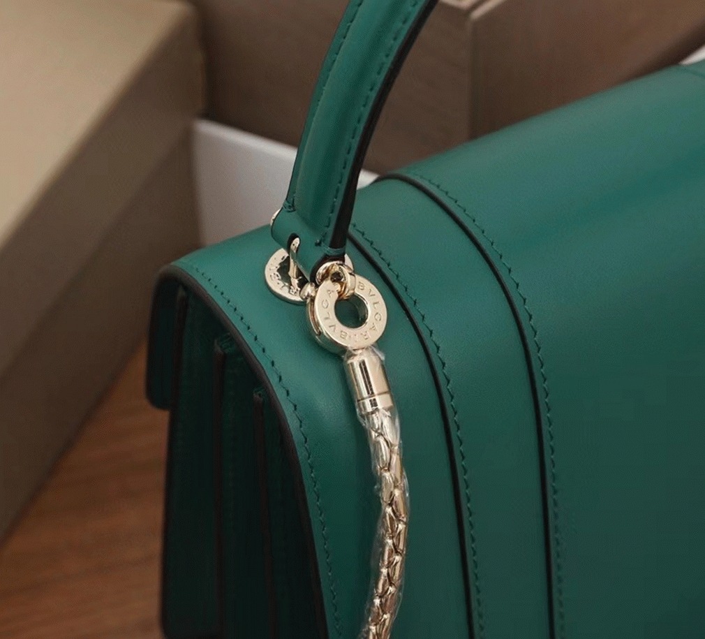 Fake Bv1g*ai Serpenti Forever Small Bag Green Calfskin