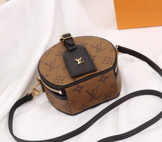 L0vis Vvtt0n Monogram Reverse Canvas Mini Boite Chapeau