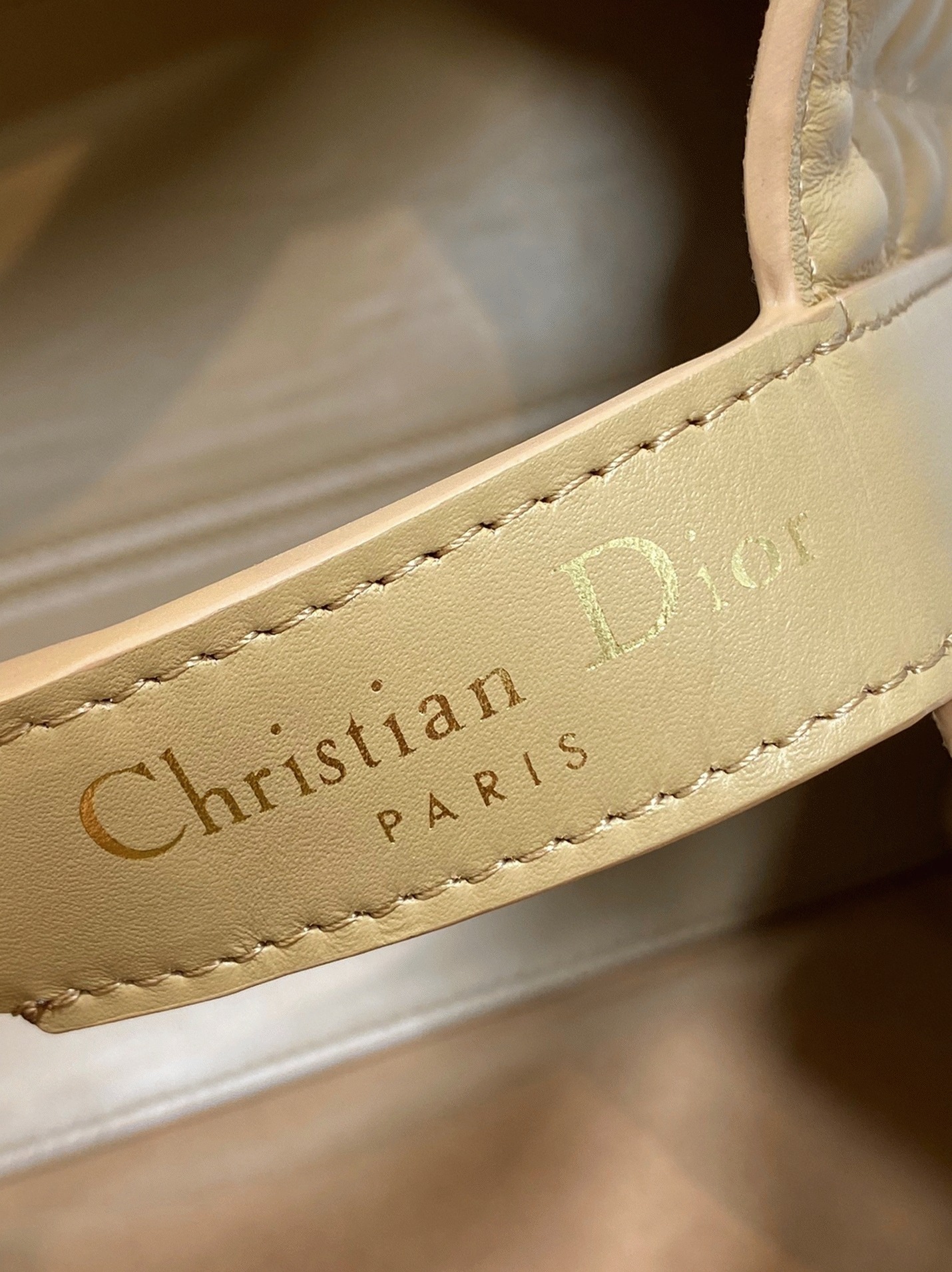 D10r Toujours Medium Bag Fake in Tan Macrocannage Calfskin