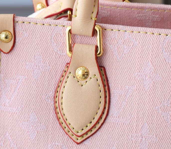 monogram De*1m onthego pm in washed pink